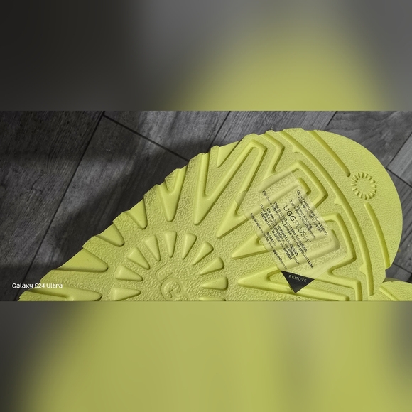 Ugg women's neumel boots - Picture 9 of 10